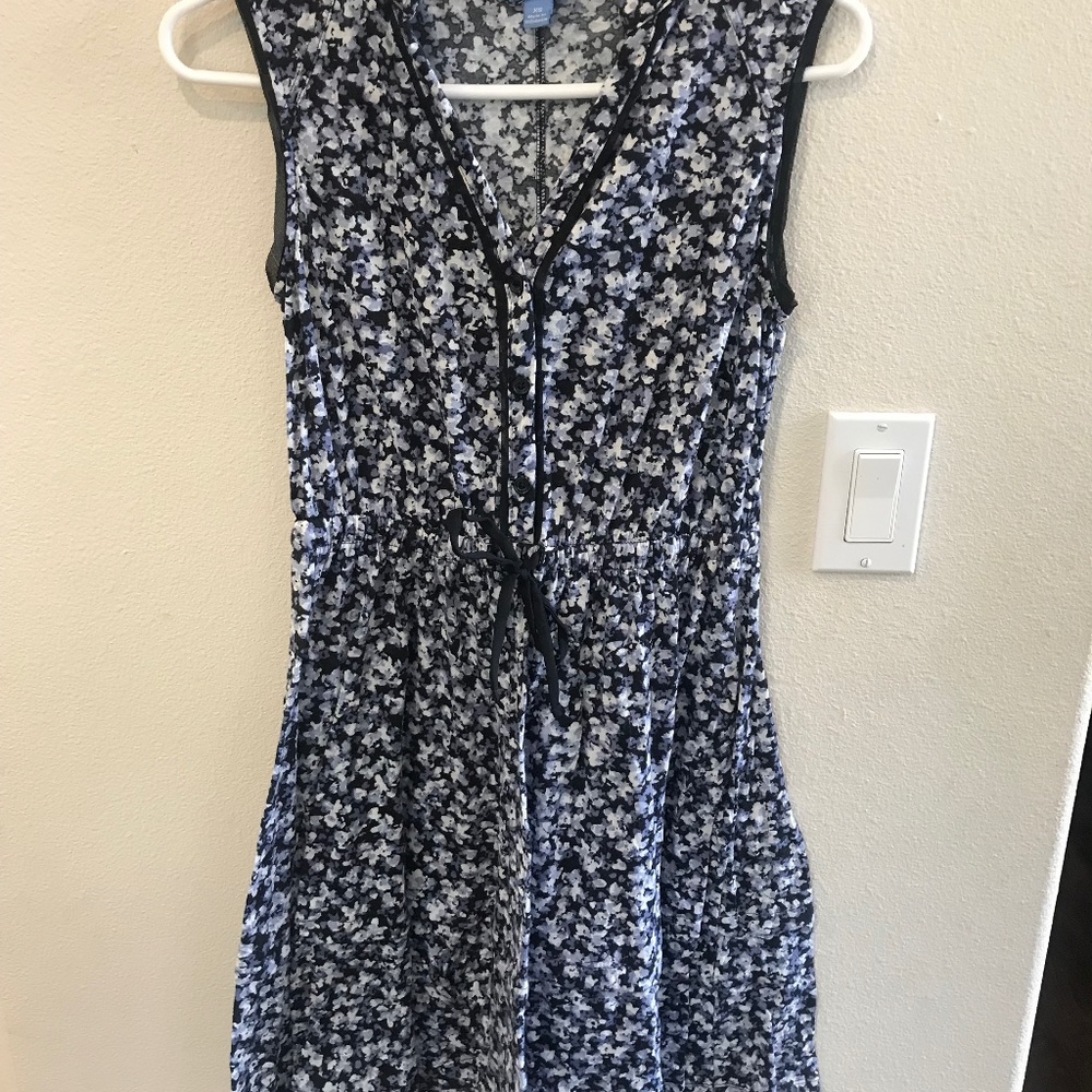 Size XS Simply Vera cotton floral pattern dress